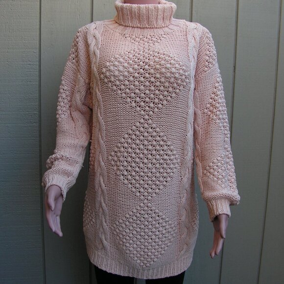 100% silk Victoria's Secret Moda Internat'l turtleneck pink sweater, Small - Picture 1 of 13